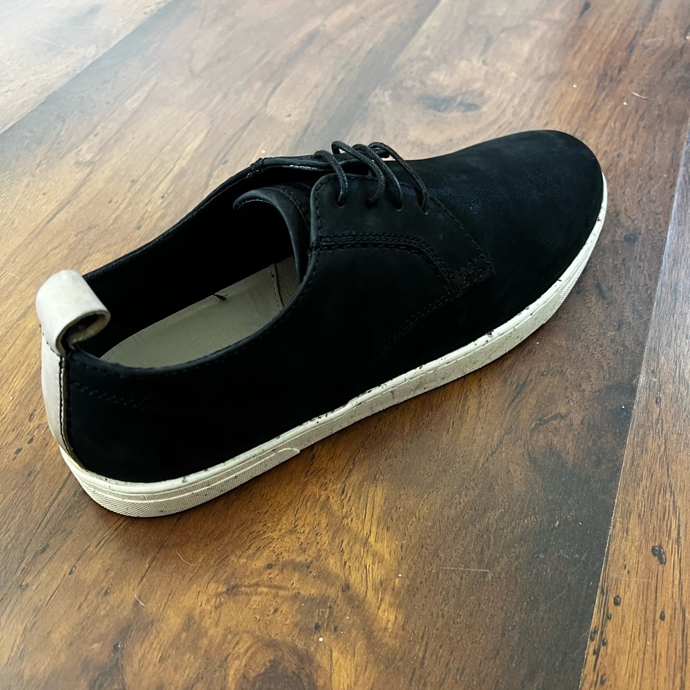 Size 10 Men’s Steve Madden dress shoes